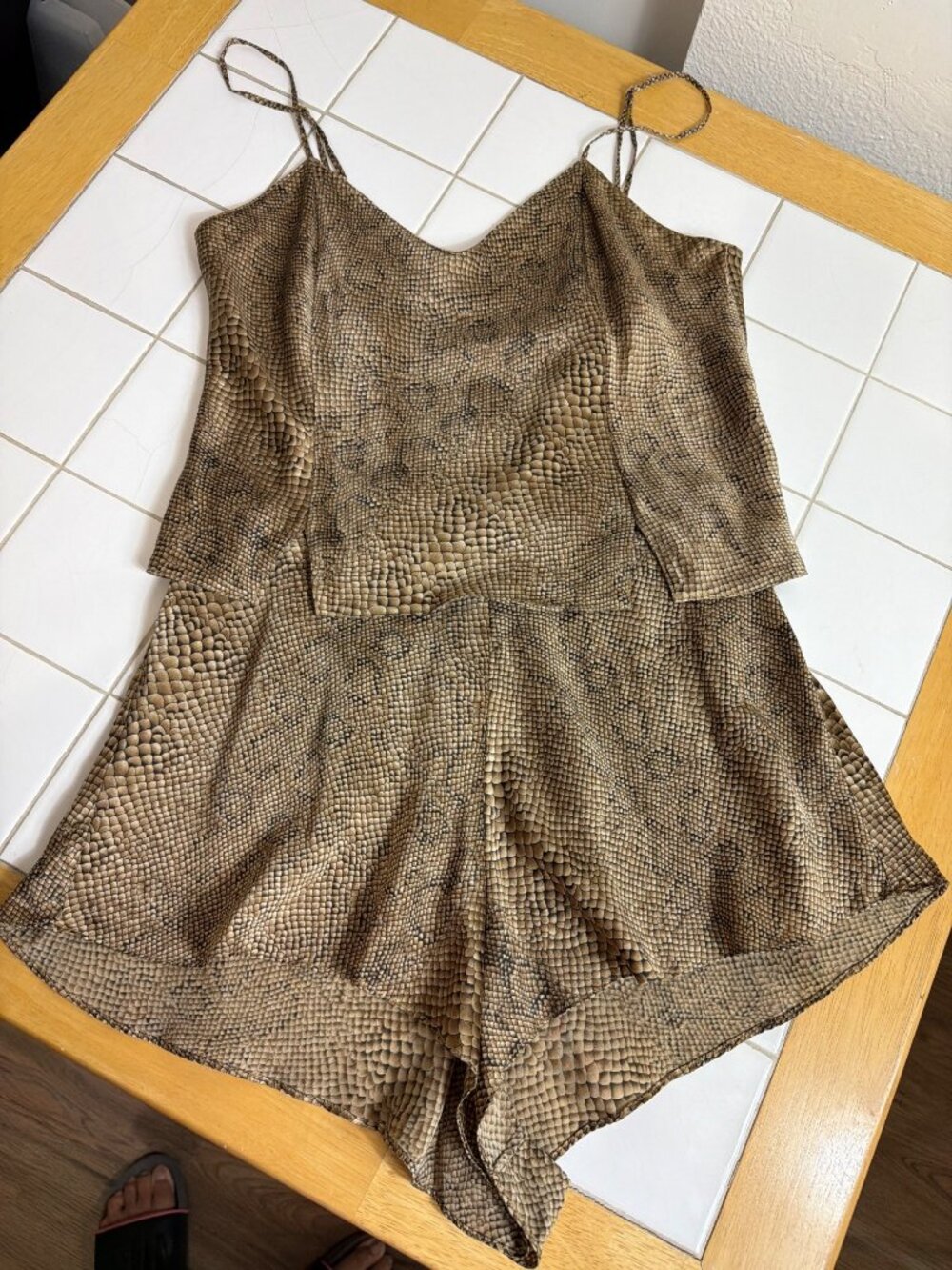 Vintage Victoria's Secret Silk Snake Print Set Y2K Cami Shorts XS/S (Tagged M) - Picture 4 of 16